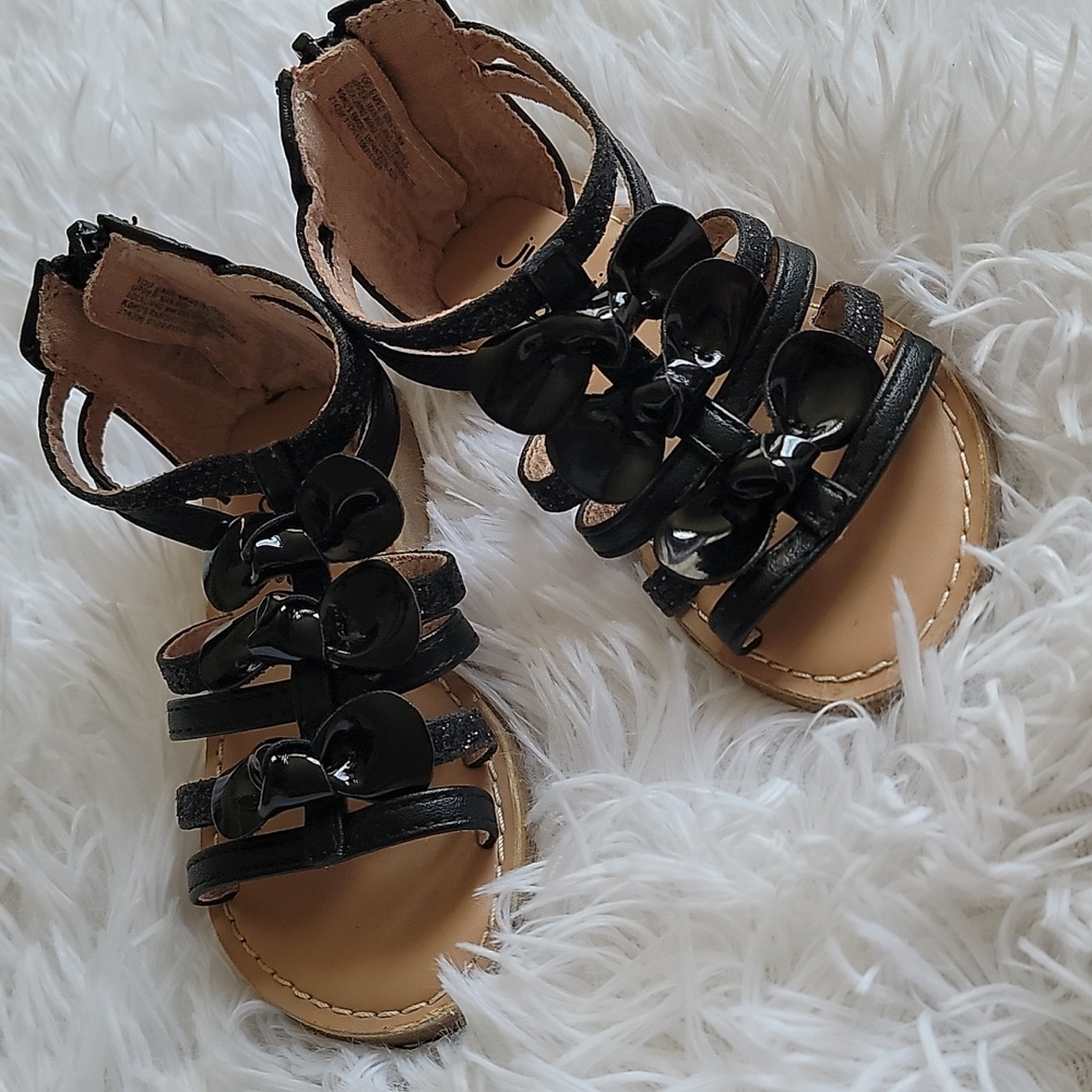 Pretty little sandles